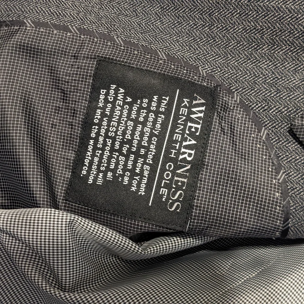 Sports Coat - Kenneth Cole Blazer / Jacket - Great Condition, Barely Used, 36S - Picture 7 of 8